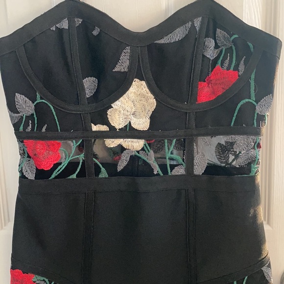 size XS , WOW Couture black mesh detailed floral mini dress - Picture 3 of 5